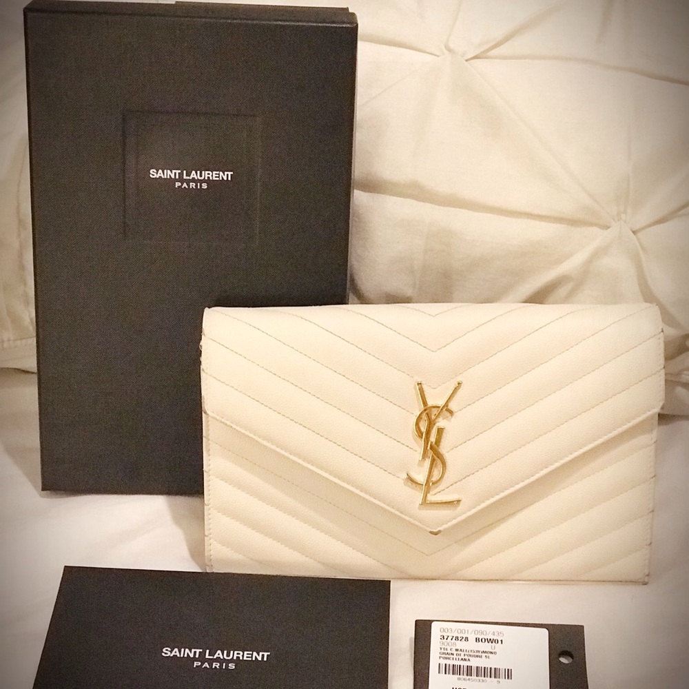 💯% Authentic YSL Monogram Bag w/ Gold Chain